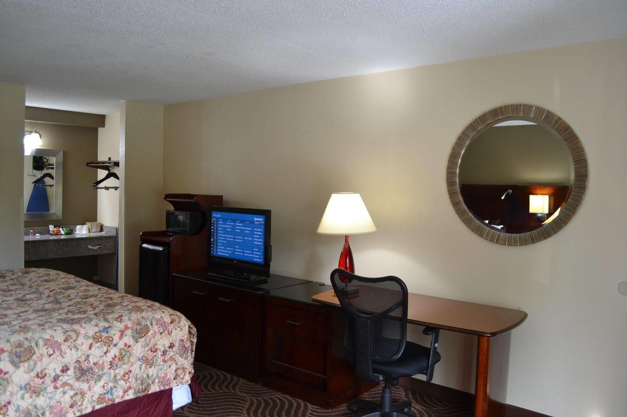 Quality Inn Concord Kannapolis Exterior photo